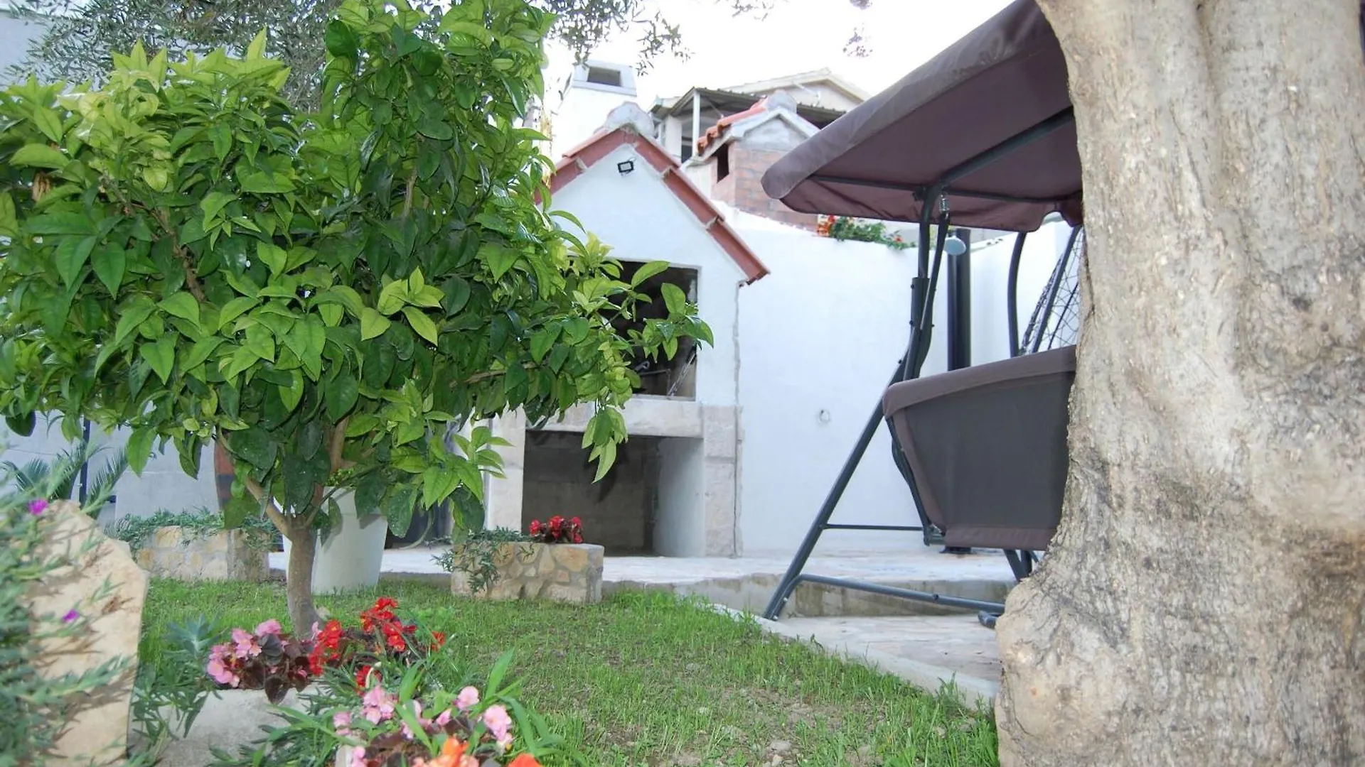 Apartment Sun - 100M From Sea Kastela 0*,