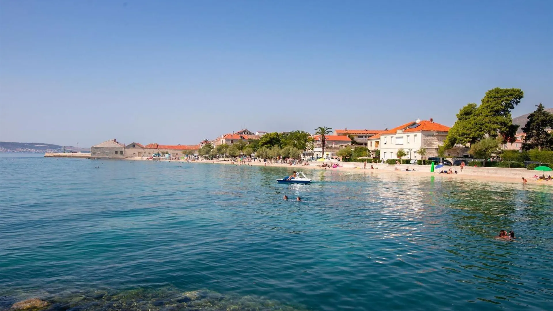 Apartment Sun - 100M From Sea Kastela Croatia